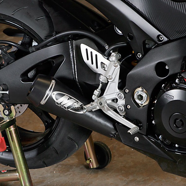07-GSXR1000-GP-black-detail-